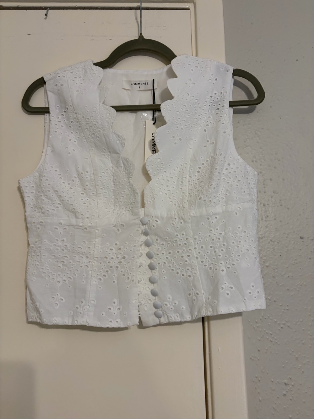 Commense White Eyelet Scalloped Button Crop Top